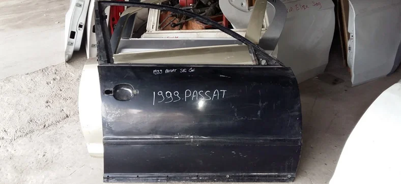 Wolksvagen Passat 1999 Model Sağ Ön Kapı