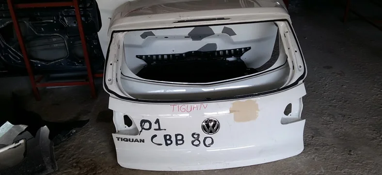 Wolksvagen Tiguan Arka Bagaj Kapak