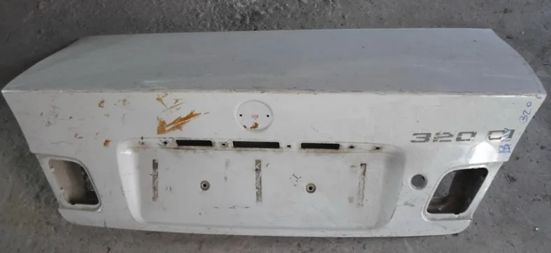 BMW 320 d Bagaj Kapak