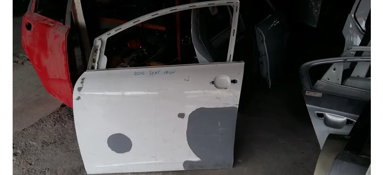 Seat Leon Sol Ön Kapı